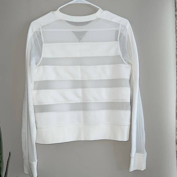 Abercrombie and Fitch crew neck pullover - Picture 2 of 5